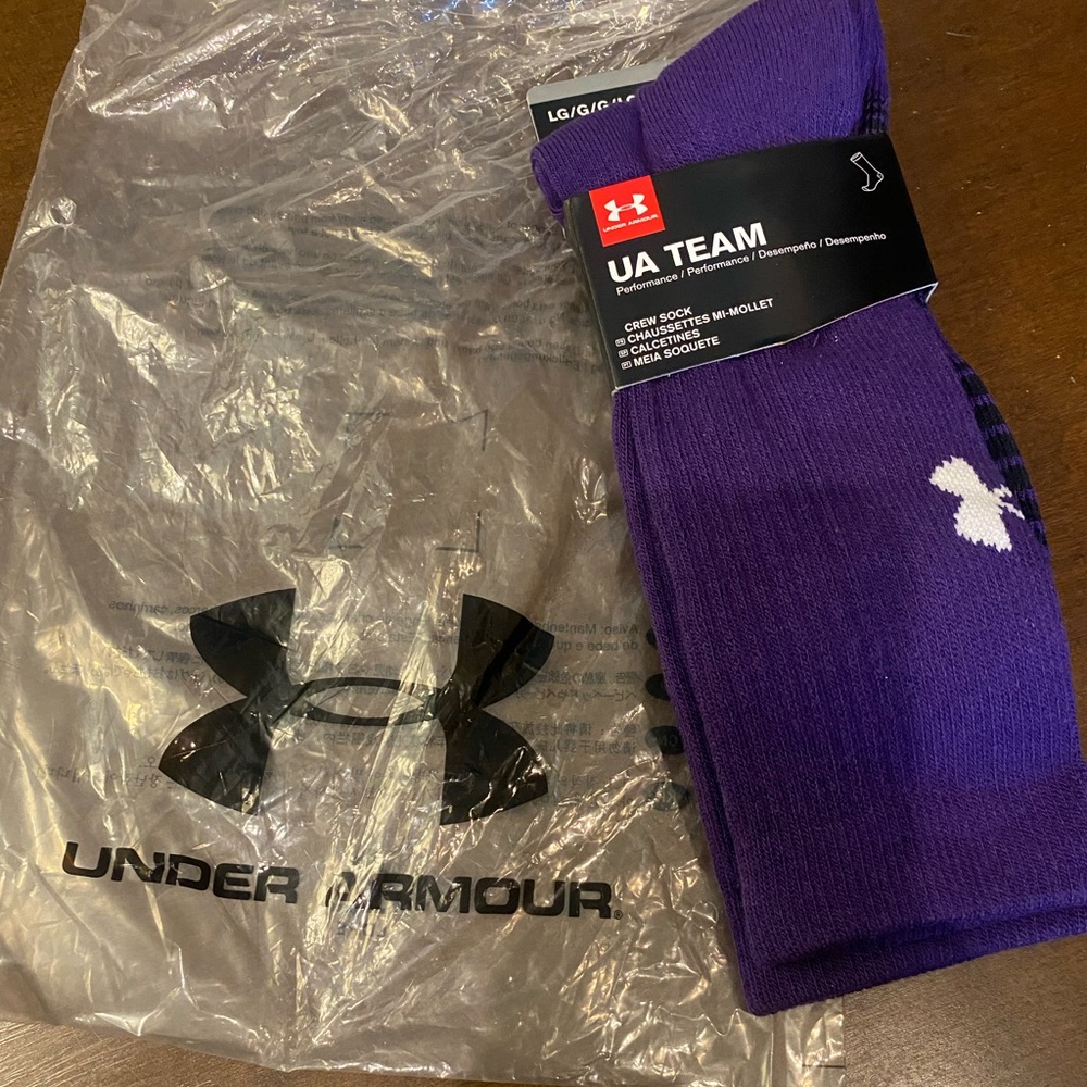 Adult Under Armour large purple crew Socks NEW W TAGS PERFORMANCE